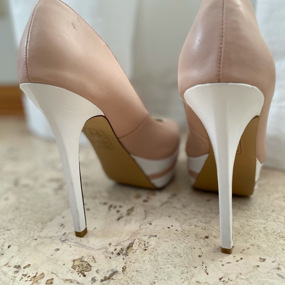 Very good condition - ladies nude pumps - Picture 5 of 6